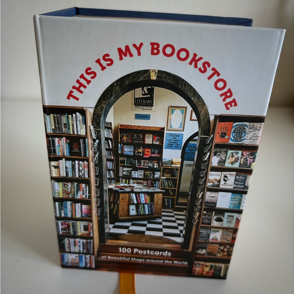 🤎This Is My Bookstore: 100 Postcards of Beautiful Shops around the World - Picture 4 of 7
